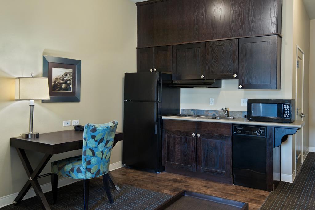 Oxford Suites Силвердейл Экстерьер фото