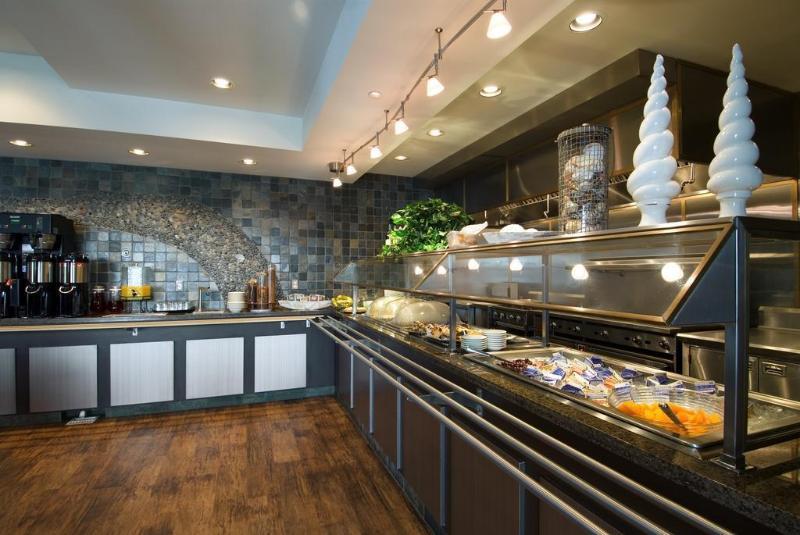 Oxford Suites Силвердейл Экстерьер фото