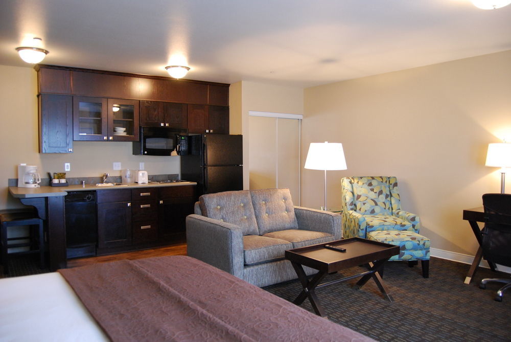 Oxford Suites Силвердейл Экстерьер фото